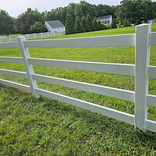 Customer-needing-vinyl-fence-cleaned 0